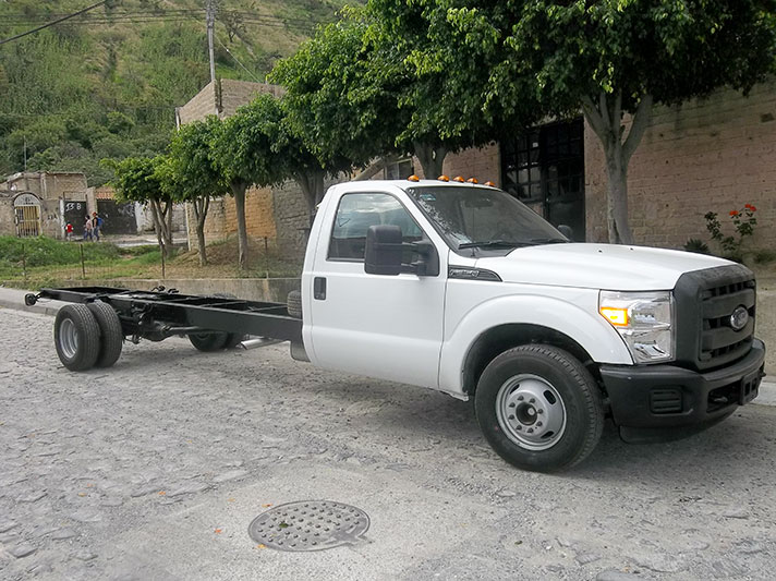 Carrocería alargado Ford 350