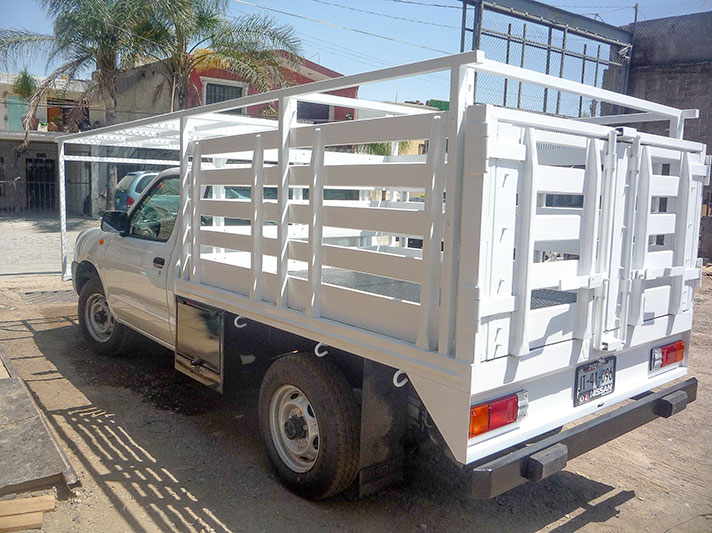 Carrocería Clareada Nissan con Estructura