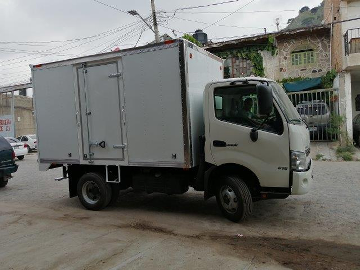 Carrocería caja seca para camioneta Hilux®