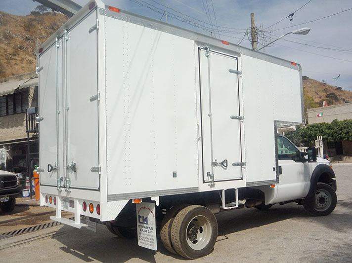 Carrocería Mudancera F550 Puerta Lateral