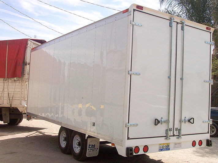 Carrocería Remolque de Caja Seca con puertas tipo trailer