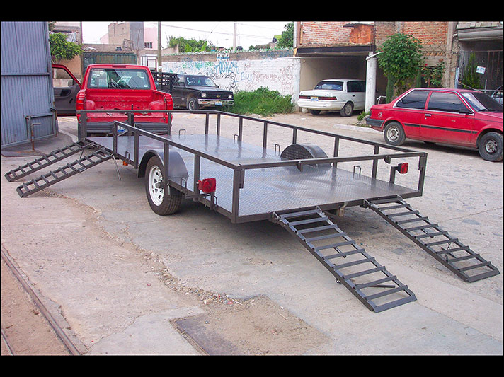 Carrocería Remolque con barandal y doble rampa